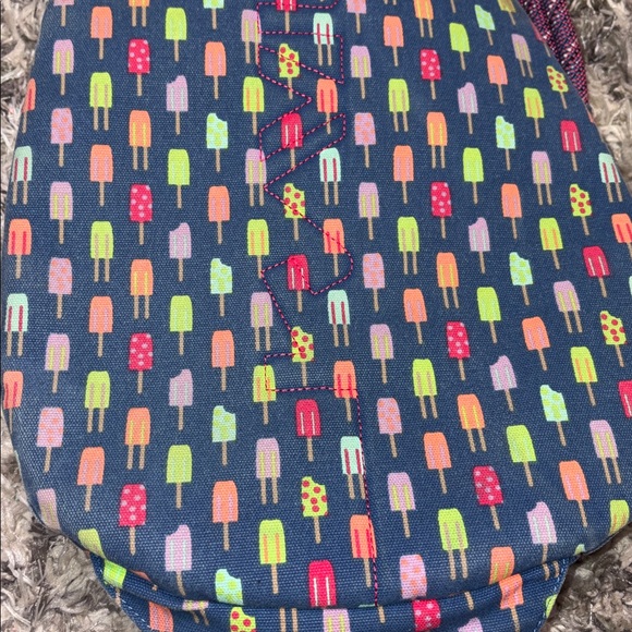 Kavu Popsicle Print Sling Bag with Blue and Multicolor Design - Picture 4 of 7